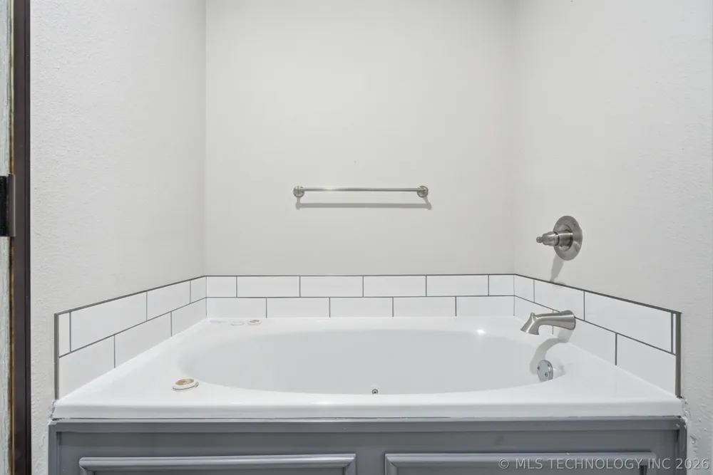 12426 E 129th Street Collinsville, OK 74021