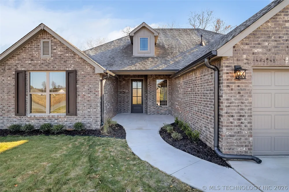 13601 58th EastAvenue Collinsville, OK 74021