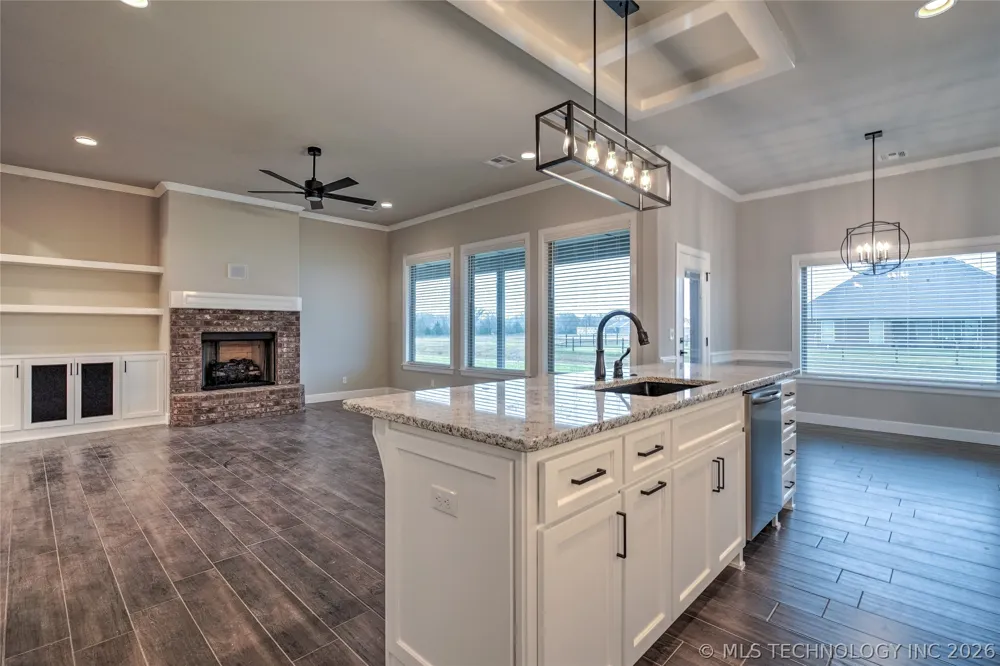 13601 58th EastAvenue Collinsville, OK 74021