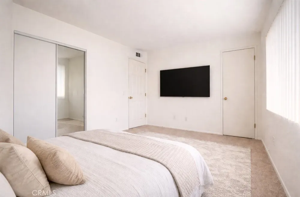 9831 Sepulveda #12 North Hills, CA 91343