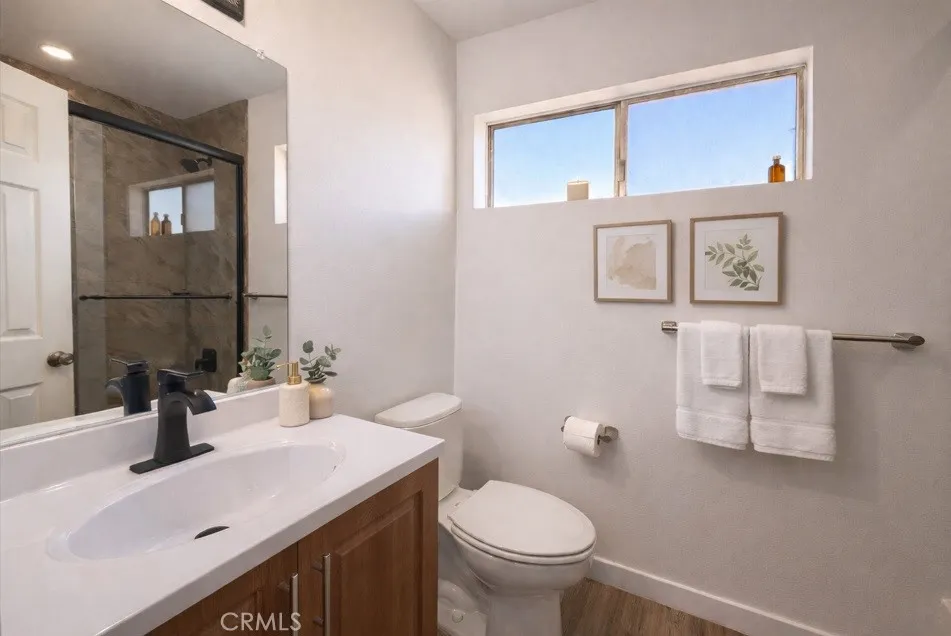 9831 Sepulveda #12 North Hills, CA 91343