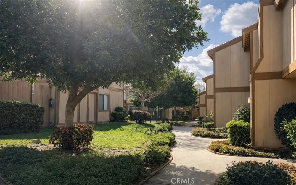 9831 Sepulveda #12 North Hills, CA 91343