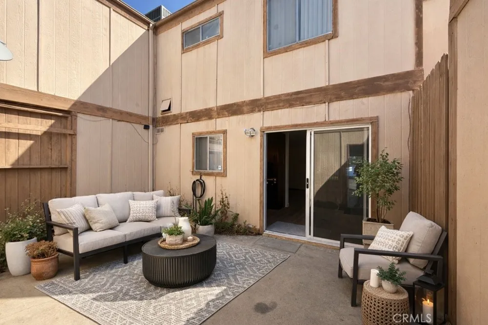 9831 Sepulveda #12 North Hills, CA 91343