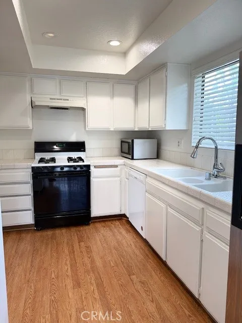 2317 E Curtis ct E #9 Glendora, CA 91741