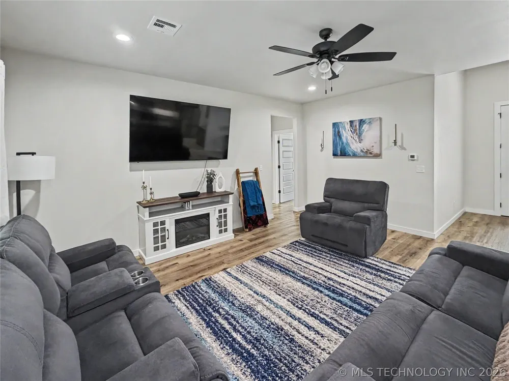 840 E Harlan Drive Tahlequah, OK 74464