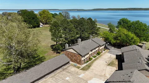 701 Lakeshore Drive #10