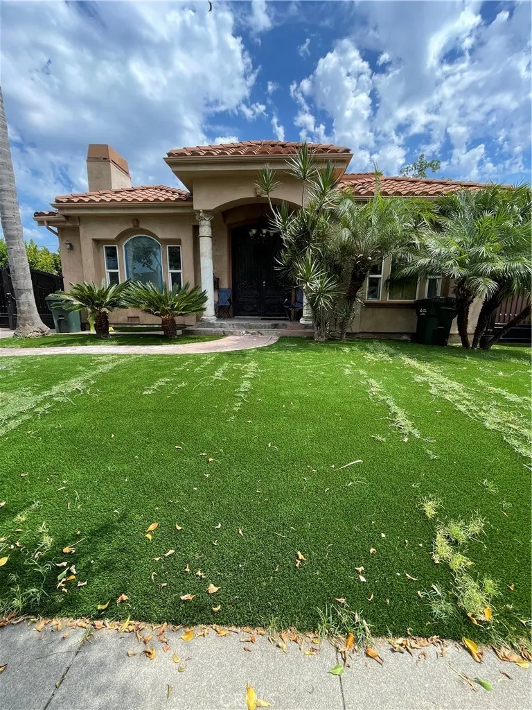 7915 Harper Downey, CA 90241