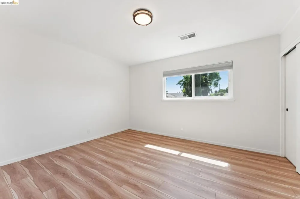 1300 Evergreen Dr. Concord, CA 94520