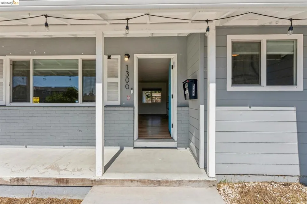 1300 Evergreen Dr. Concord, CA 94520