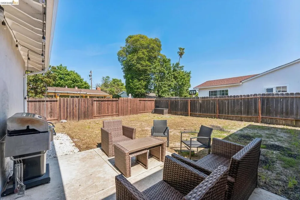 1300 Evergreen Dr. Concord, CA 94520