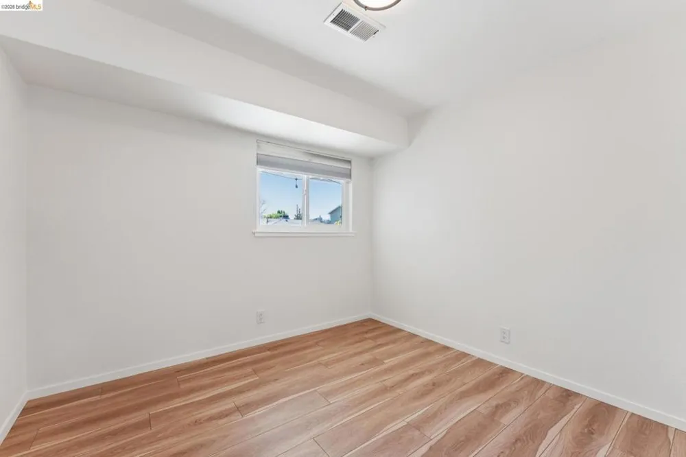 1300 Evergreen Dr. Concord, CA 94520