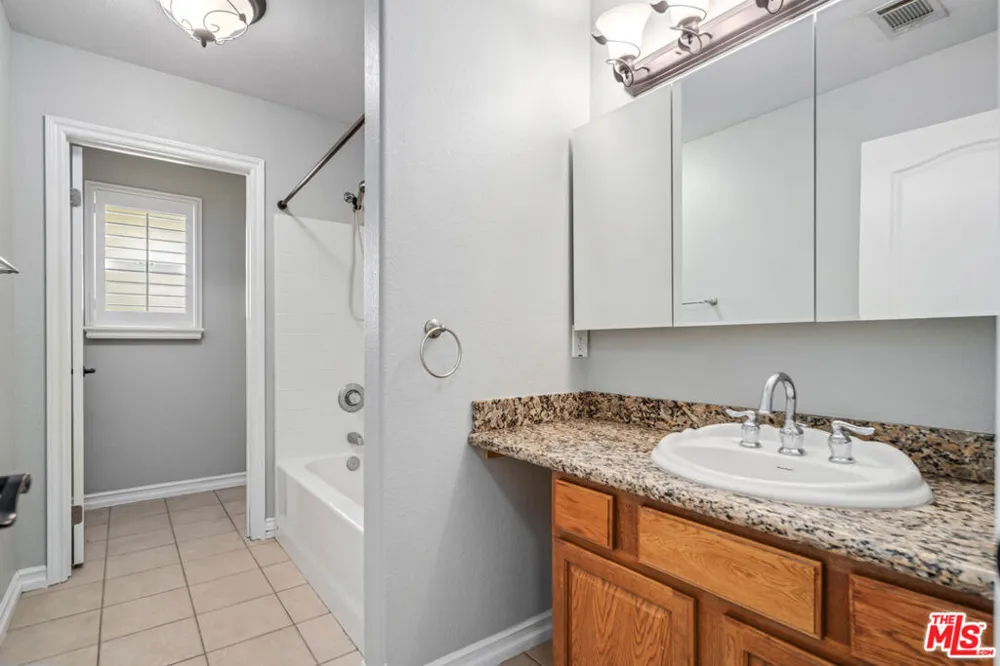 9628 Denhart Avenue California City, CA 93505
