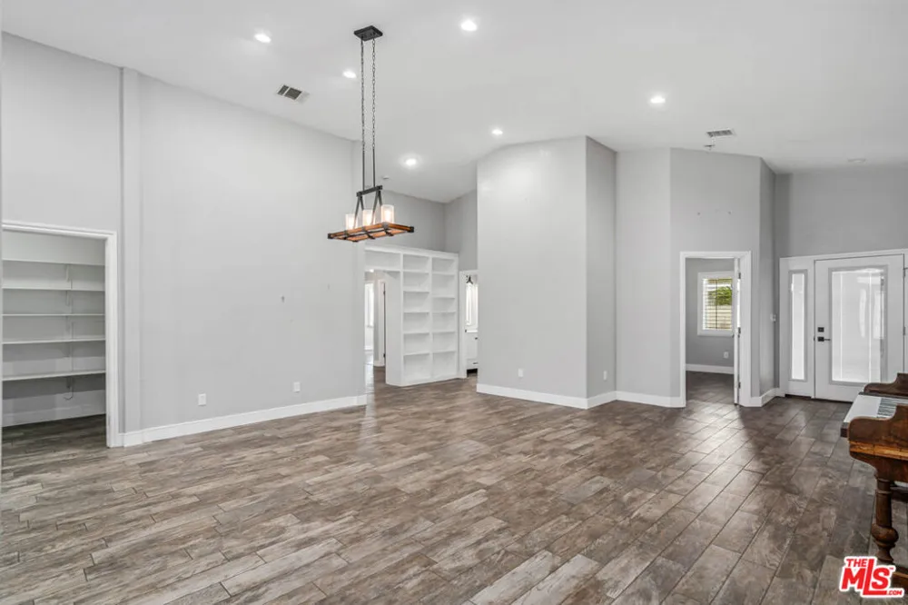 9628 Denhart Avenue California City, CA 93505