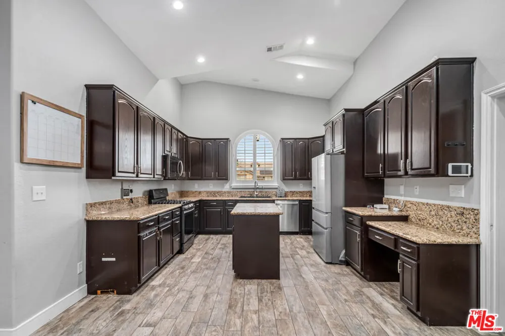 9628 Denhart Avenue California City, CA 93505