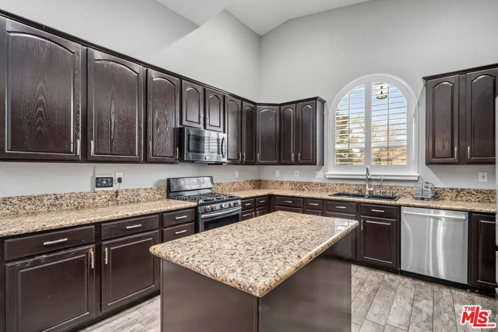 9628 Denhart Avenue California City, CA 93505