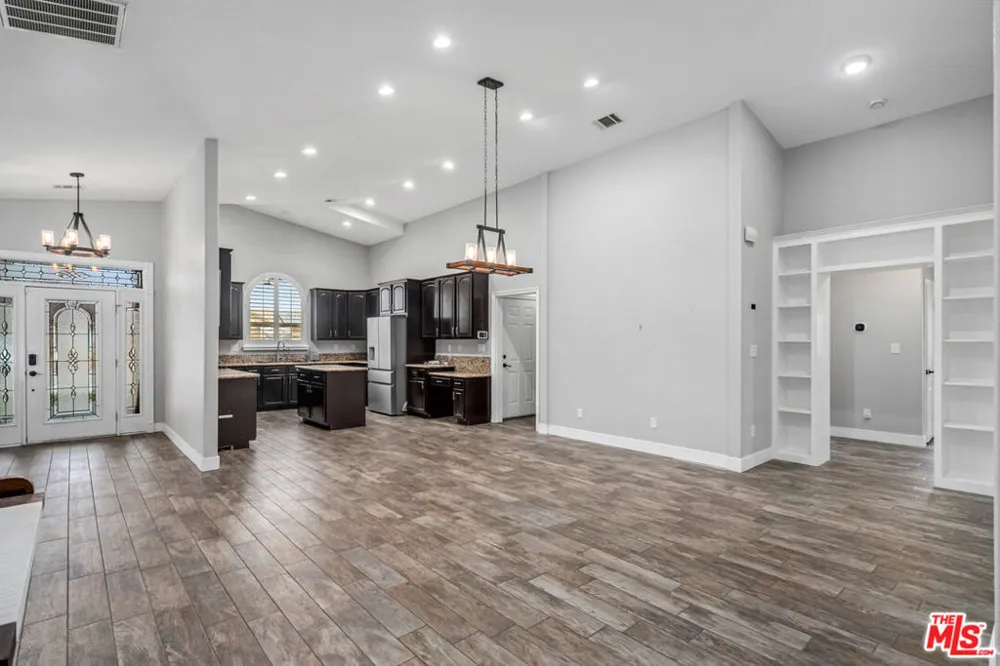 9628 Denhart Avenue California City, CA 93505