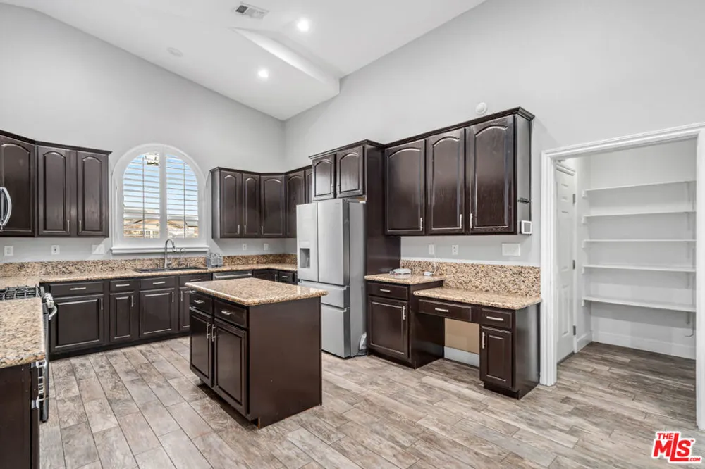 9628 Denhart Avenue California City, CA 93505
