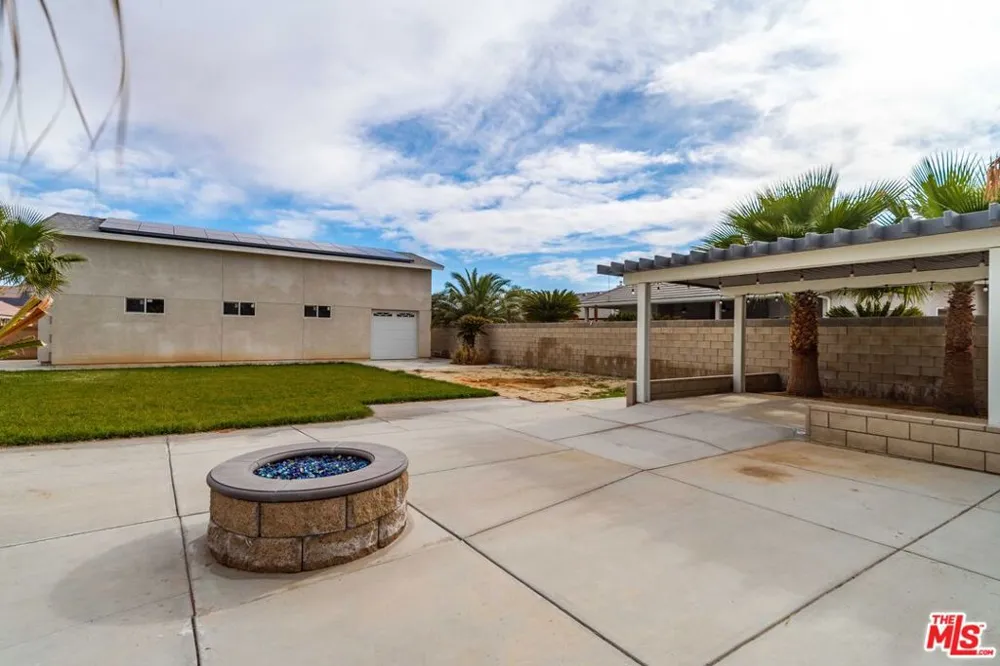 9628 Denhart Avenue California City, CA 93505