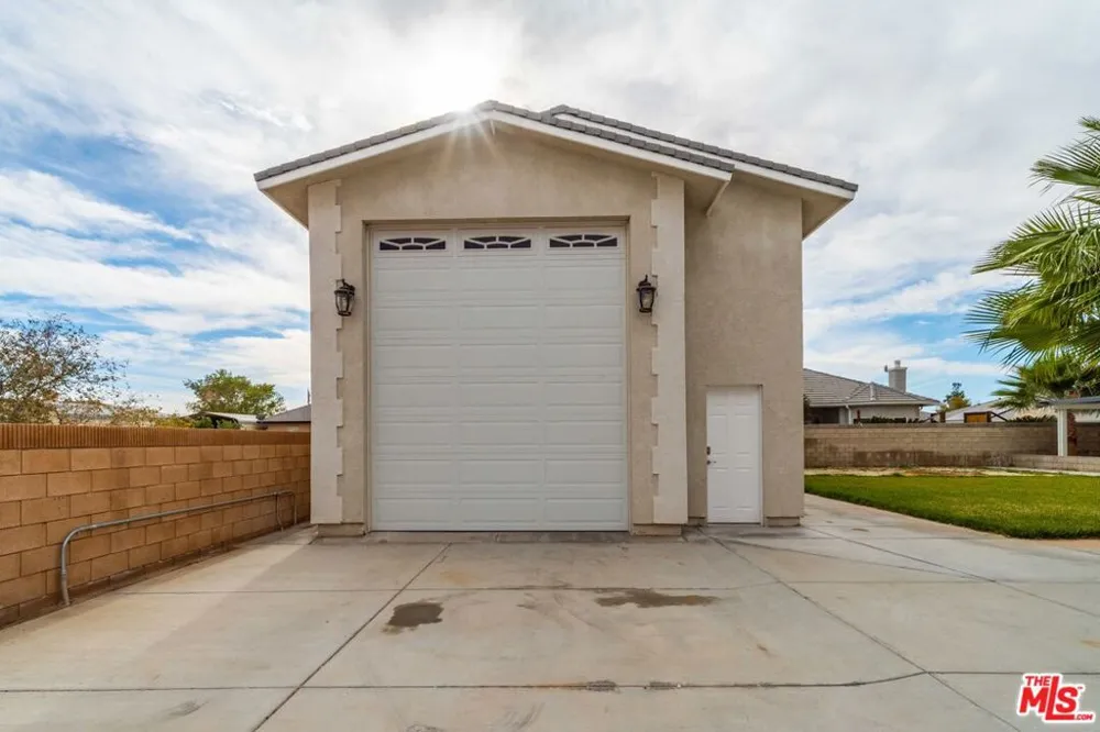 9628 Denhart Avenue California City, CA 93505