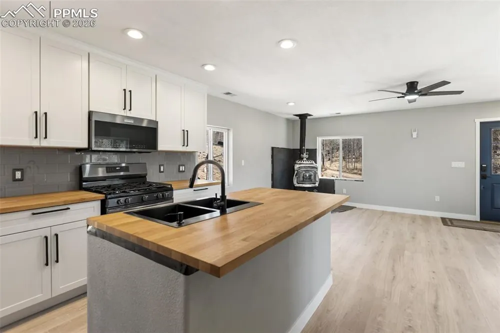 61 Garnet Lane Lake George, CO 80827