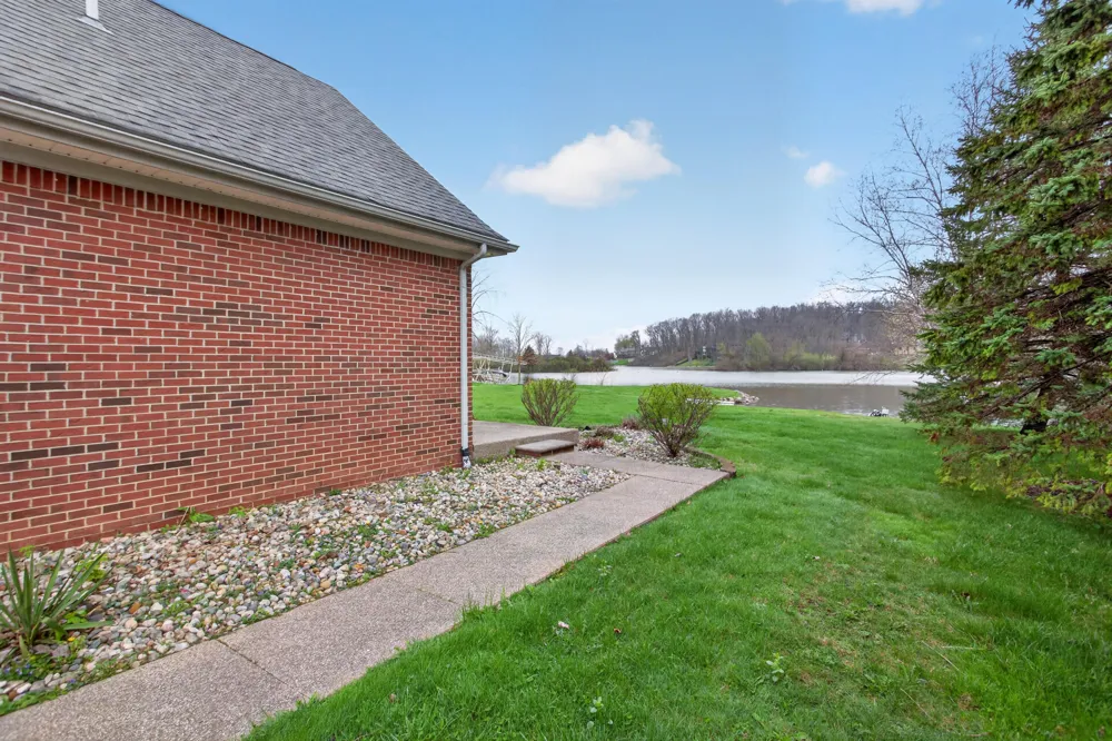 8334 Irish Mist Onsted, MI 49265