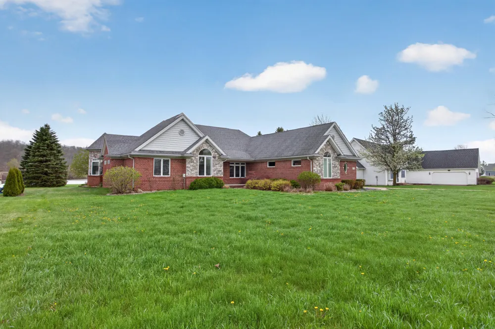 8334 Irish Mist Onsted, MI 49265