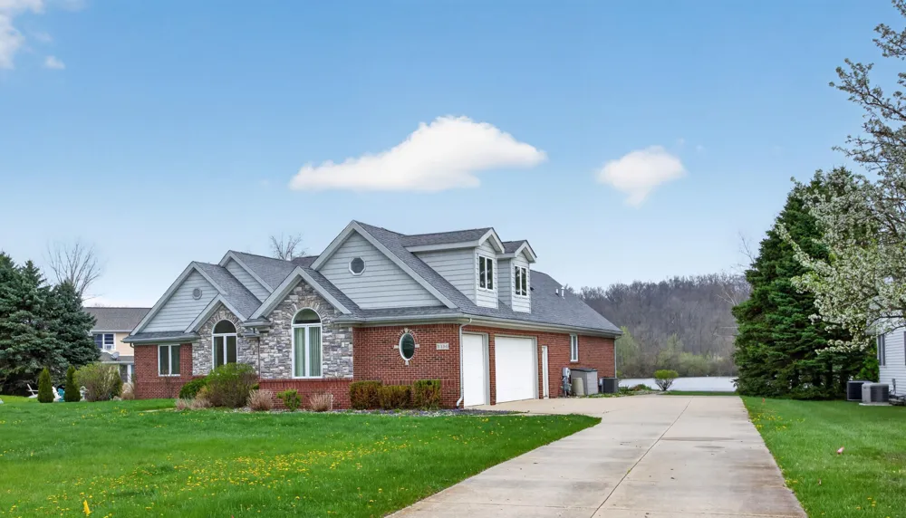 8334 Irish Mist Onsted, MI 49265