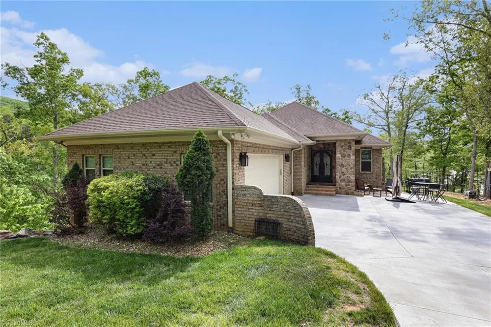 1629 Healing Springs Drive Denton, NC 27239