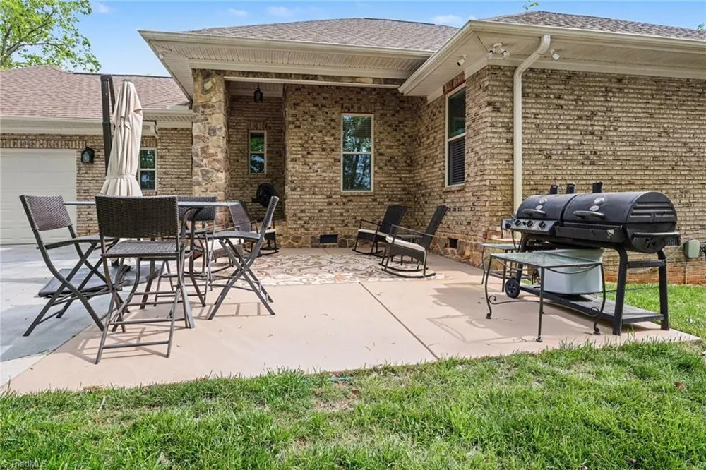 1629 Healing Springs Drive Denton, NC 27239