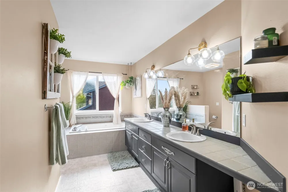 425 Sorensen St Buckley, WA 98321
