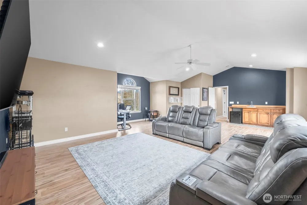 425 Sorensen St Buckley, WA 98321