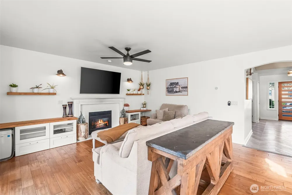 425 Sorensen St Buckley, WA 98321