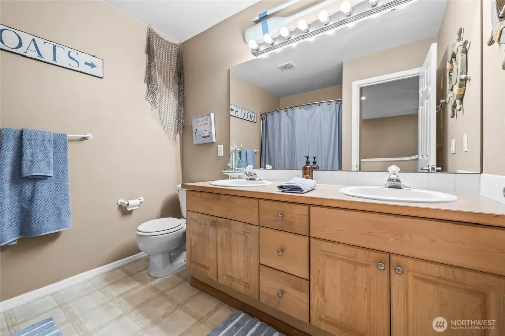 425 Sorensen St Buckley, WA 98321
