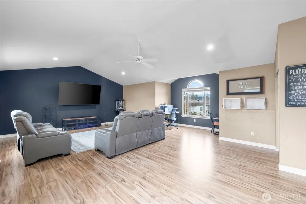 425 Sorensen St Buckley, WA 98321