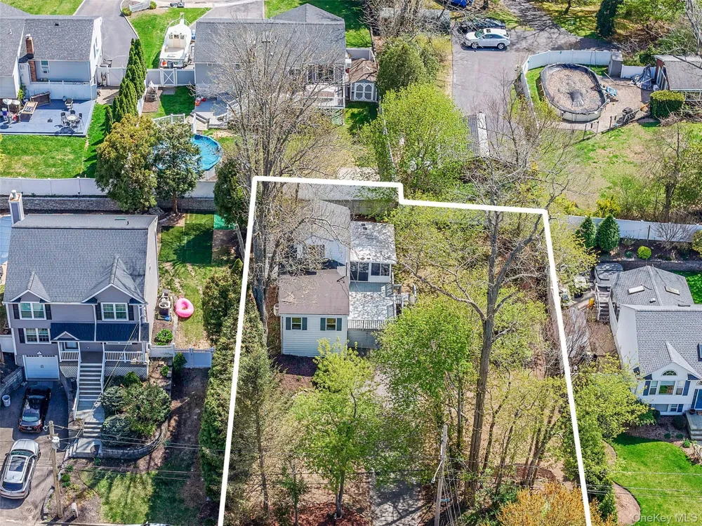93 Maple Road Kings Park, NY 11754