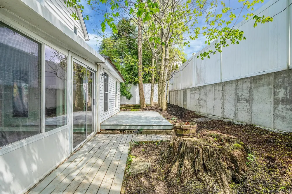 93 Maple Road Kings Park, NY 11754