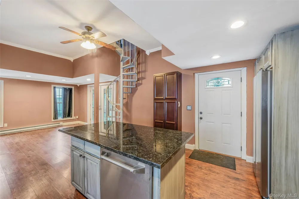 93 Maple Road Kings Park, NY 11754