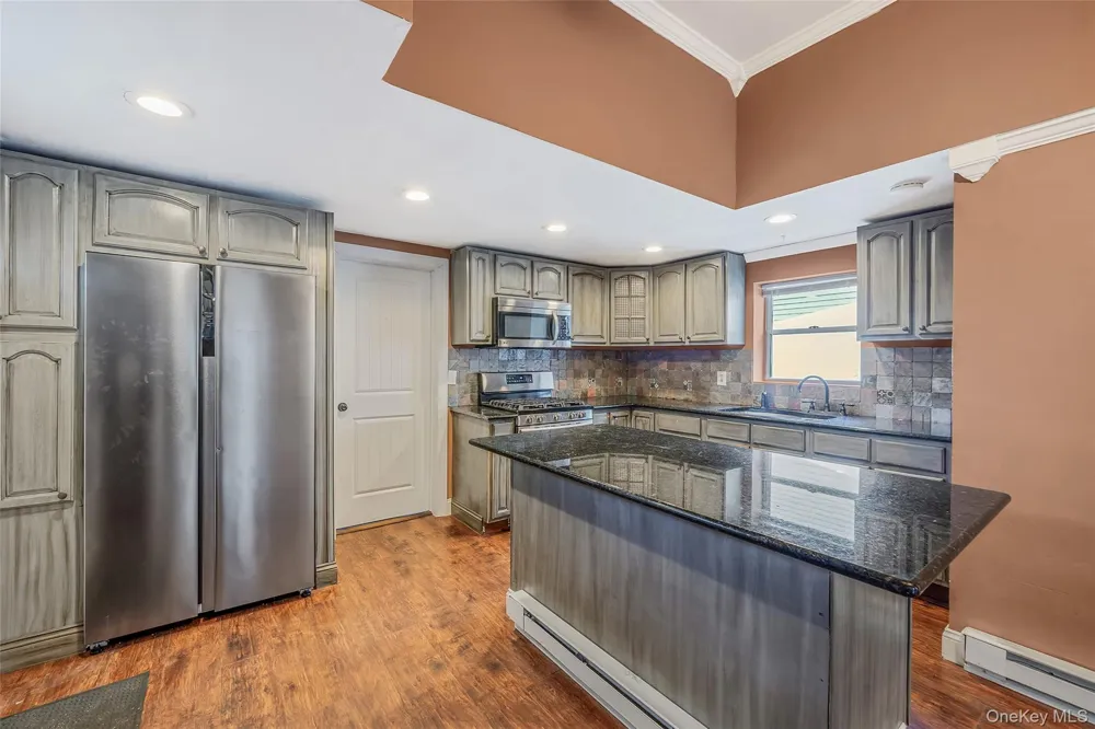 93 Maple Road Kings Park, NY 11754