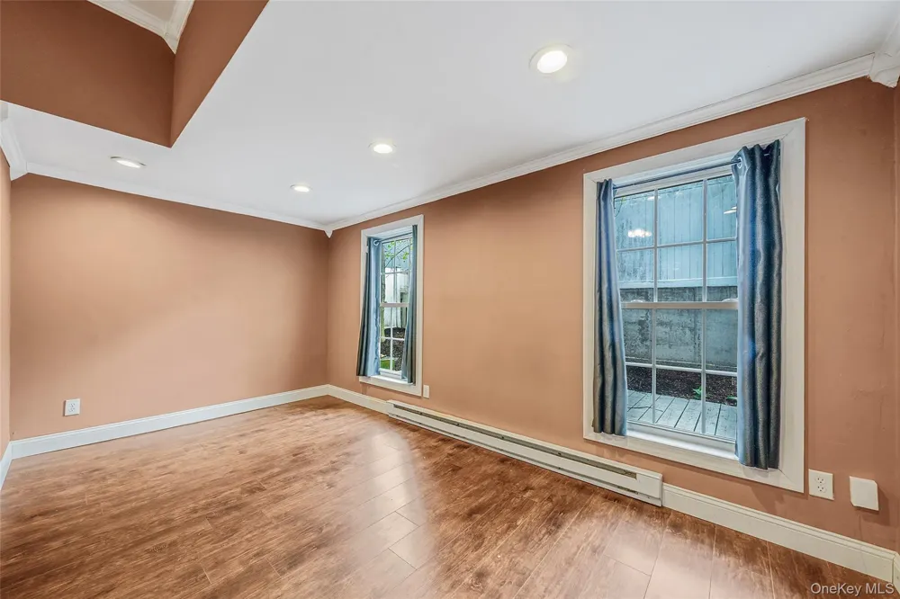 93 Maple Road Kings Park, NY 11754