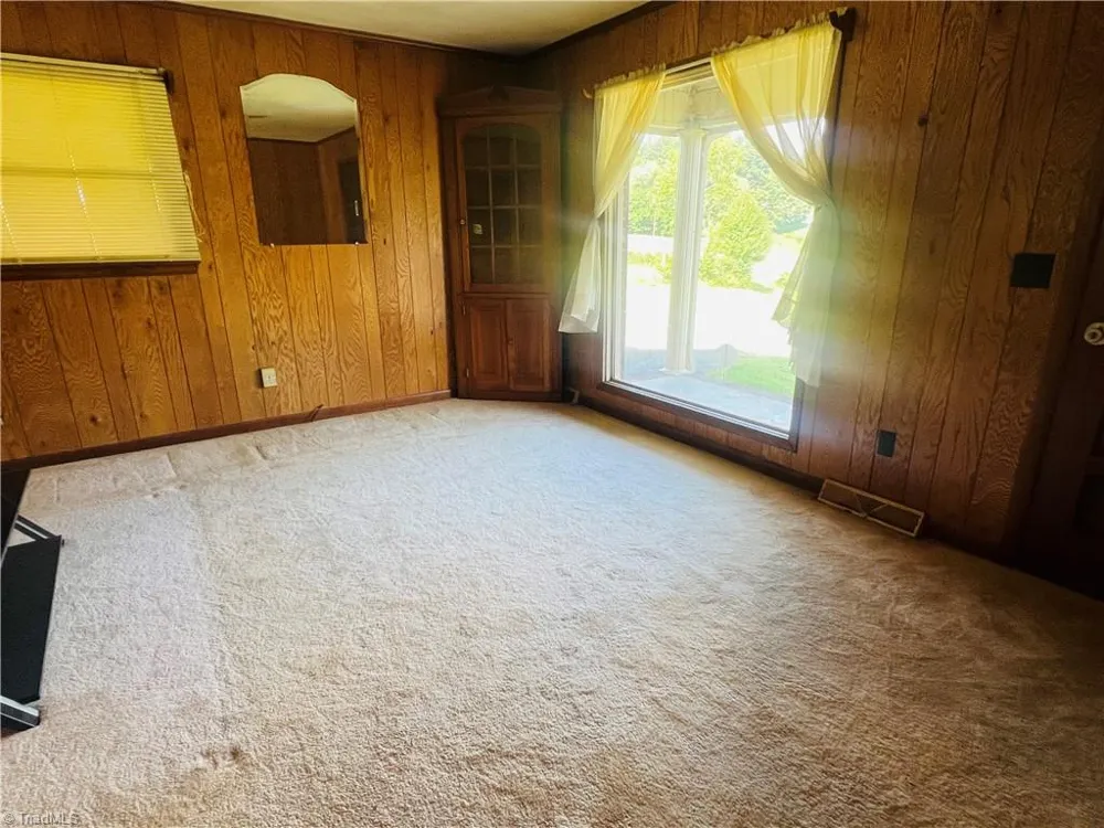 505 Belvue Drive Mount Airy, NC 27030