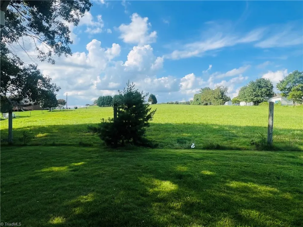 505 Belvue Drive Mount Airy, NC 27030