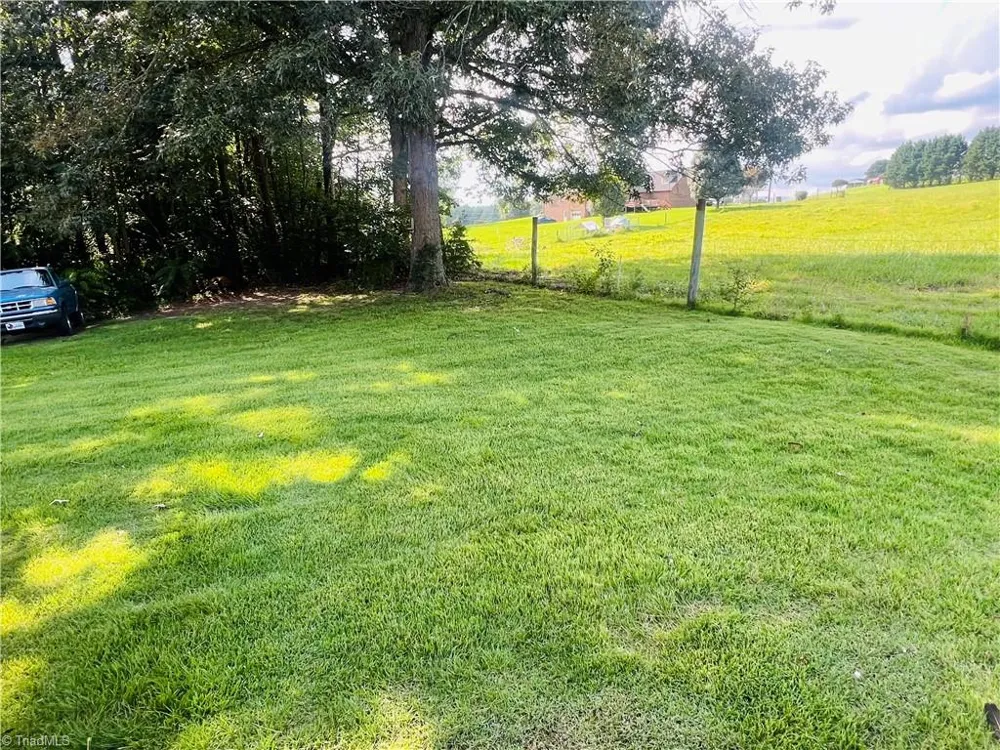 505 Belvue Drive Mount Airy, NC 27030