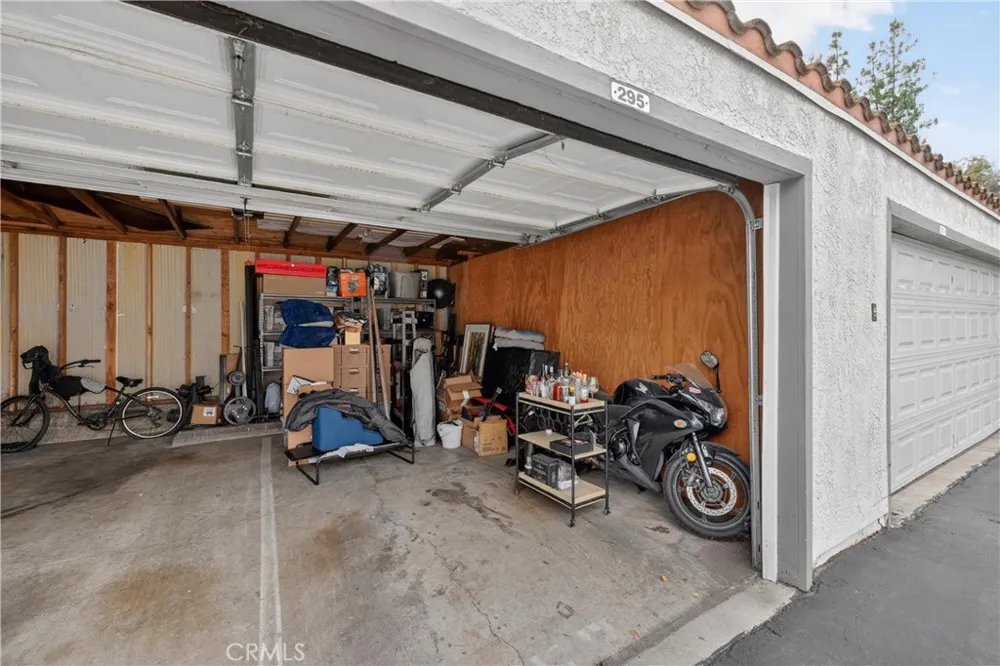 69 Brownfield Pomona, CA 91766
