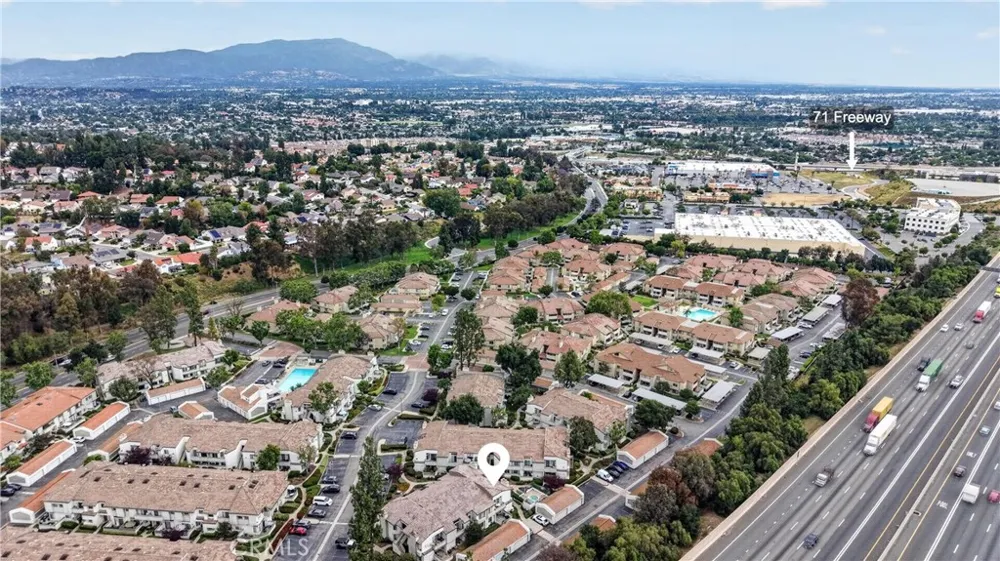 69 Brownfield Pomona, CA 91766