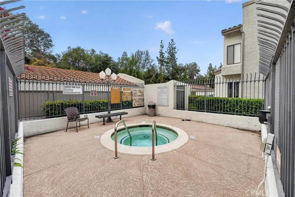 69 Brownfield Pomona, CA 91766