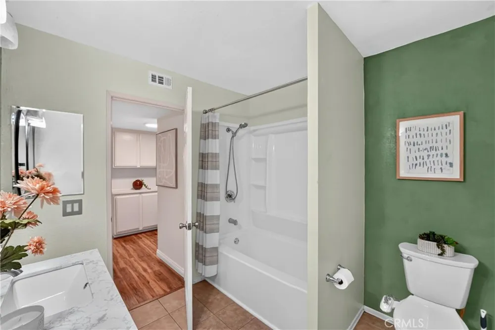 69 Brownfield Pomona, CA 91766