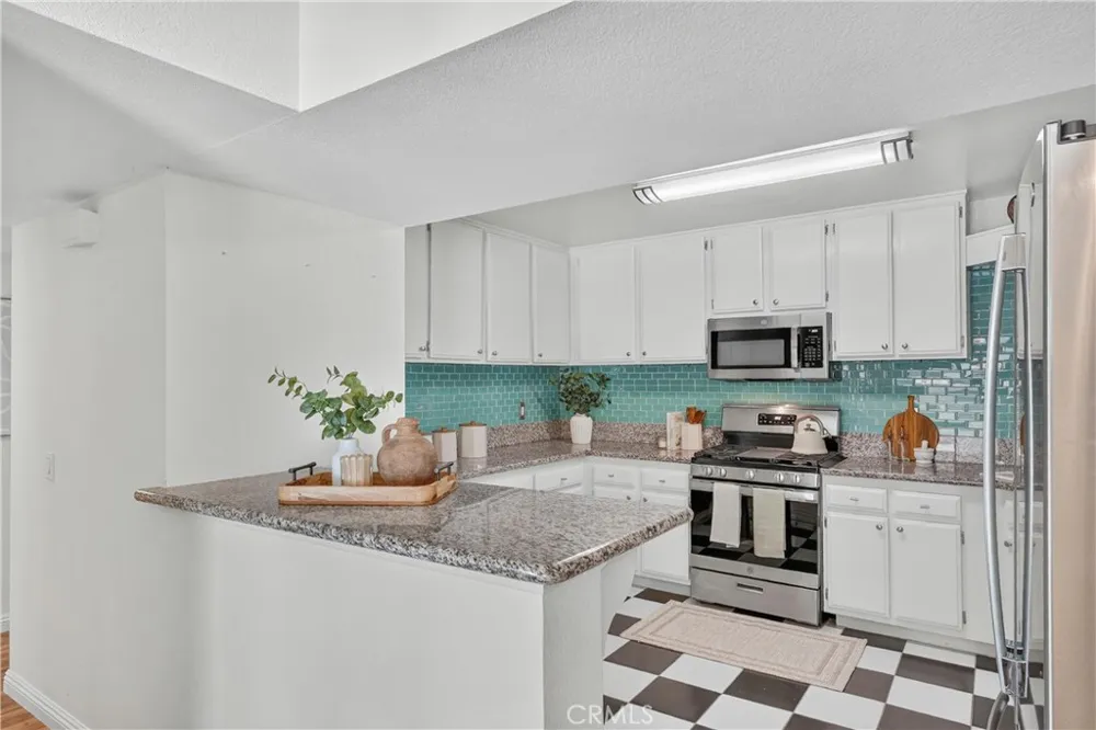 69 Brownfield Pomona, CA 91766