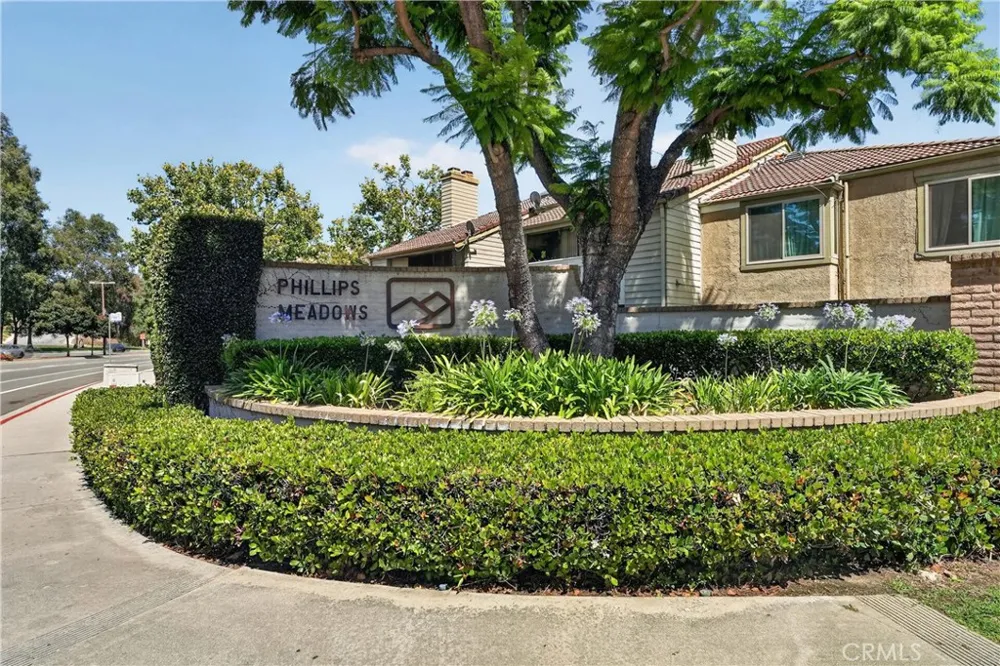 69 Brownfield Pomona, CA 91766