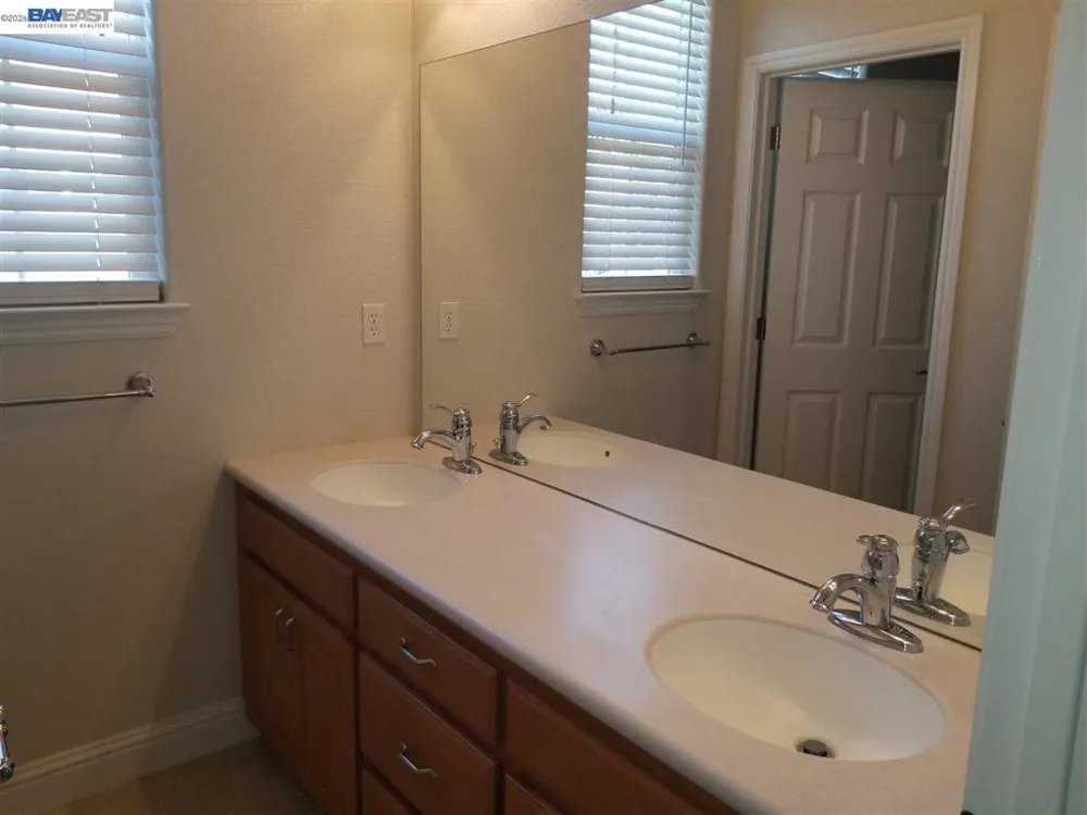 199 Alta Dena St Mountain House, CA 95391