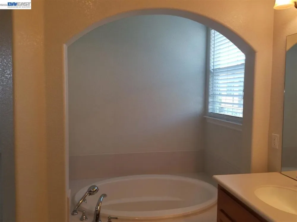 199 Alta Dena St Mountain House, CA 95391